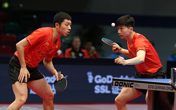 英格兰队碾压德国队，许昕统治全场
