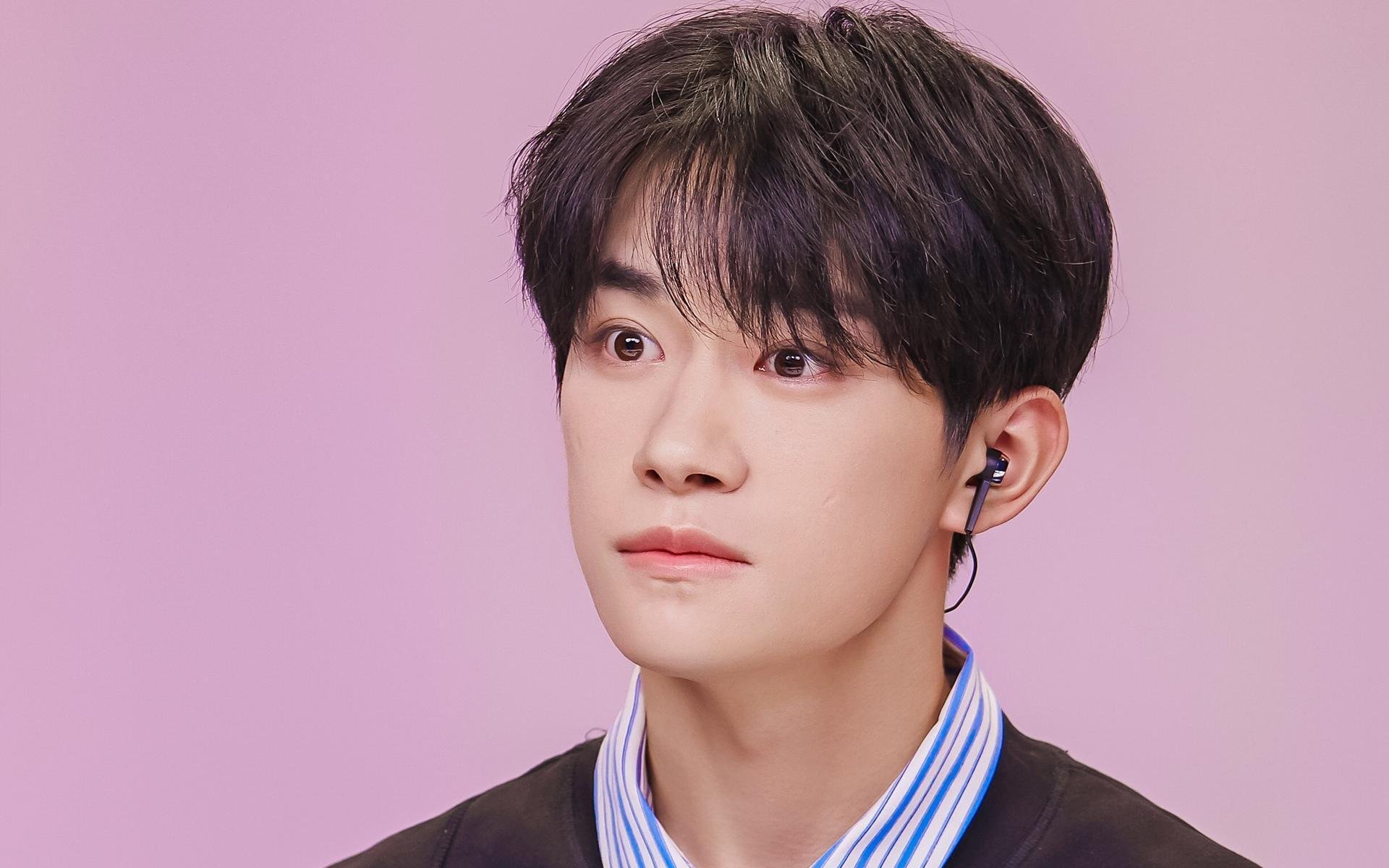 年度焦点之战之夜,拉文展现巨星价值