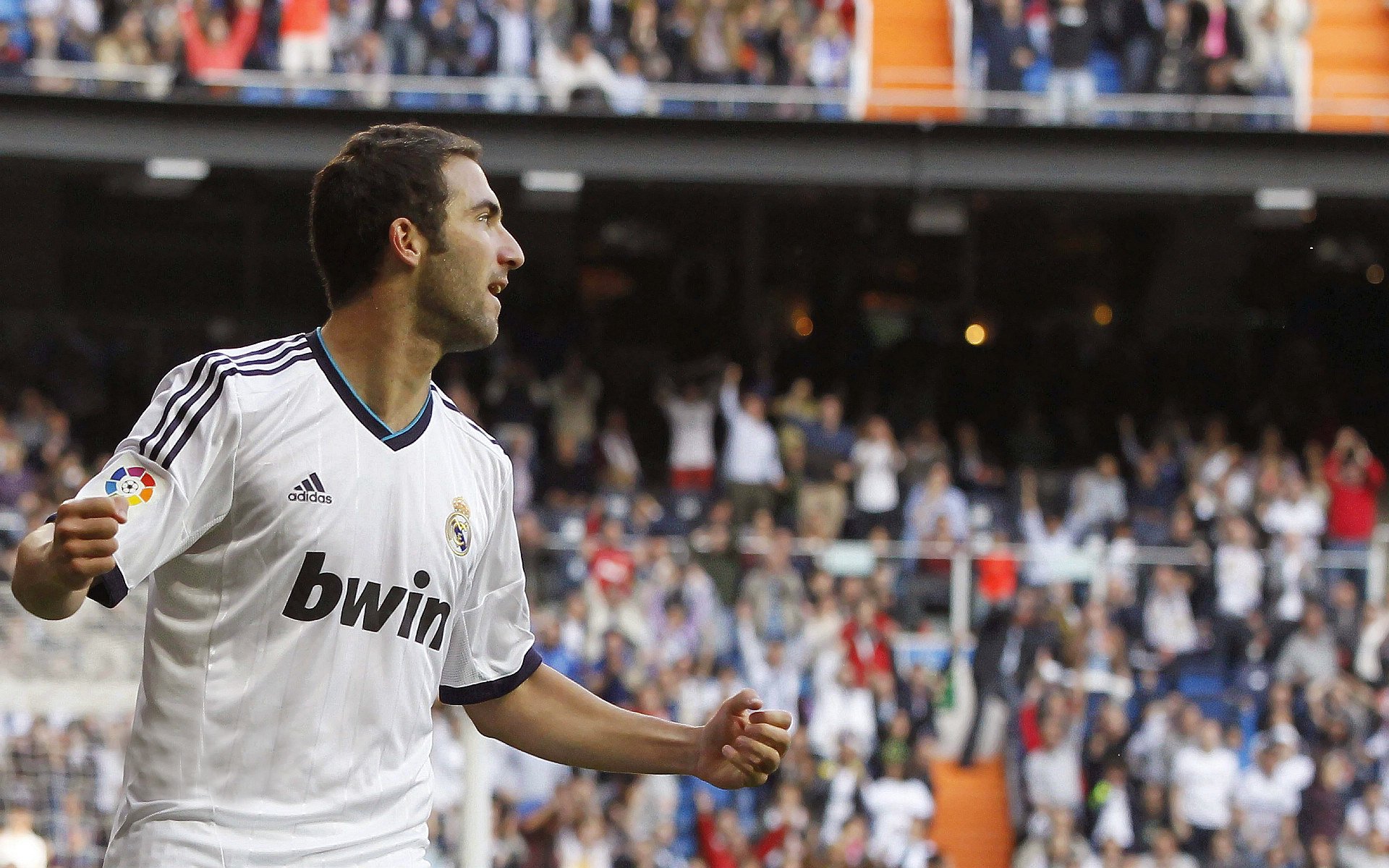 非洲雄狮的怒吼，奥纳纳爆发终结伊朗，安哥拉强行书写历史新篇